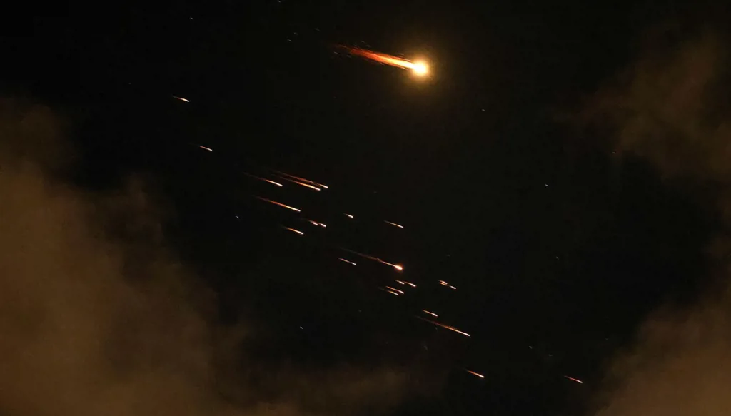 بعد إعلان وقف النار… إنذارات واعتراضات جوية وإصابات في إسرائيل