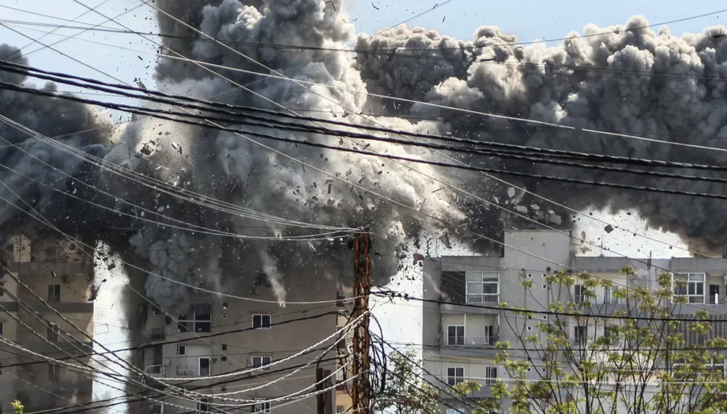 الإنذارات الإسرائيلية تتواصل... وجهود ديبلوماسية ليشمل الاتفاق لبنان