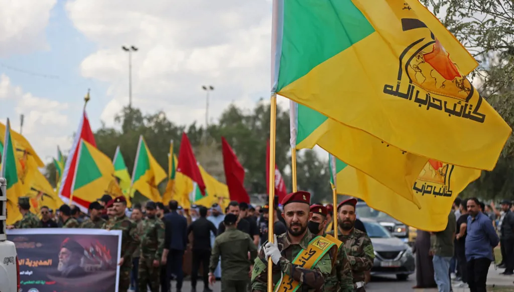 العراق تحت الضغط الأميركي... سلاح الدولار والأمن في مواجهة الفصائل