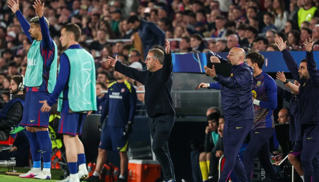 مدرب برشلونة ينتقد التحكيم بعد لقطة مثيرة في مواجهة أتلتيكو