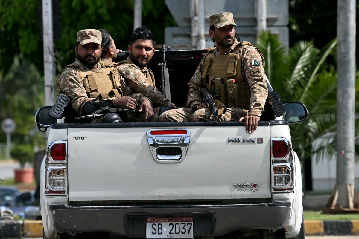 قوى أمنية باكستانية (أ ف ب).