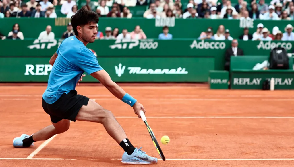 أول مواجهة بين ألكاراز وسينر عام 2026... من سيتفوّق في النهائي؟