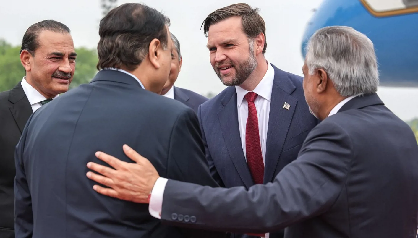 حرب إيران: فشل الجولة الأولى من المفاوضات ودي فانس يُغادر إسلام آباد... 

