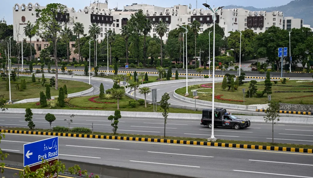 وفد أميركي يصل إلى باكستان... ومحادثات مع إيران مرتقبة ظهراً!