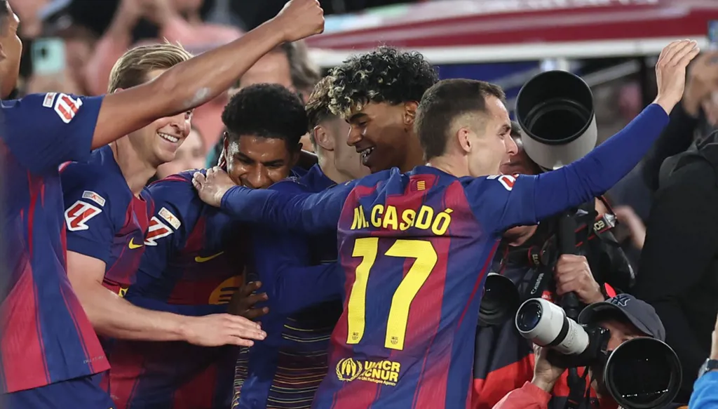 برشلونة يكتسح إسبانيول ويقترب من التتويج باللقب (فيديو)