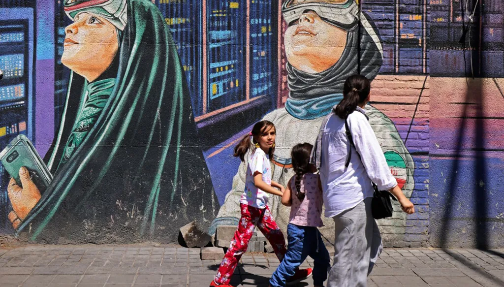 روايتان في طهران عن محادثات إسلام آباد… فشل أم فرصة؟