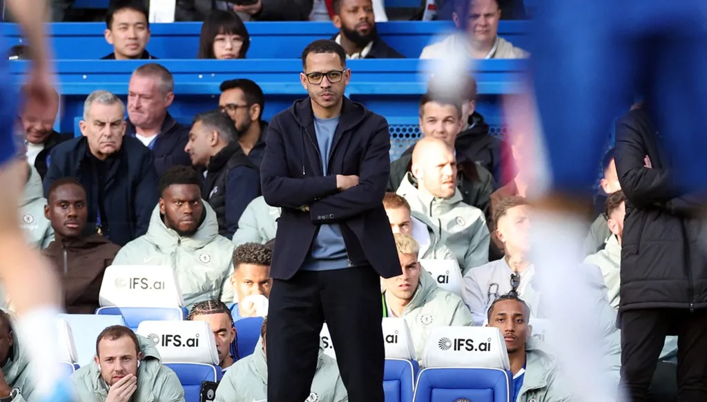 تشيلسي ينفصل عن مدربه ليام روسينيور بعد 5 هزائم متتالية