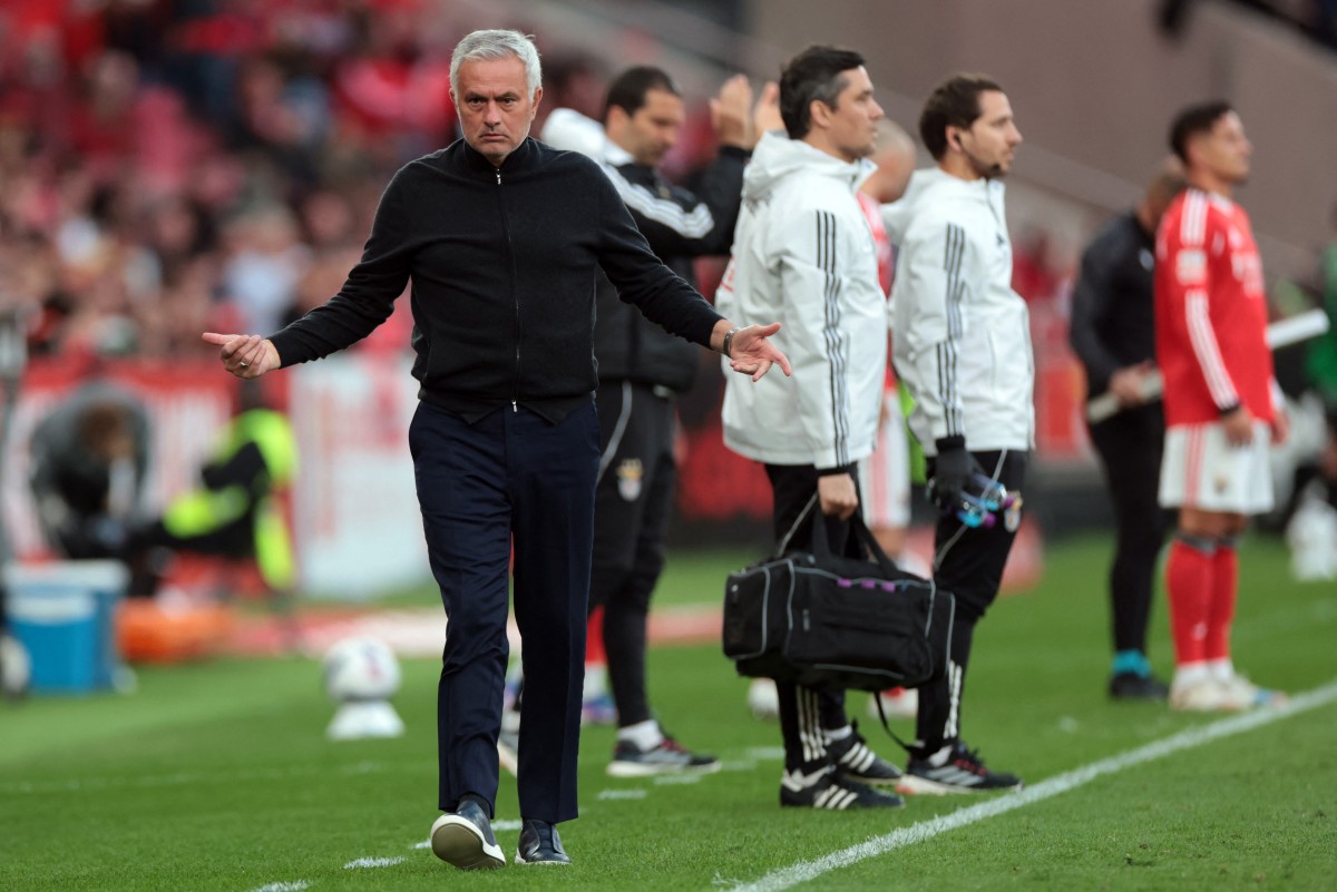 مدرب بنفيكا جوزيه مورينيو. (أ ف ب)