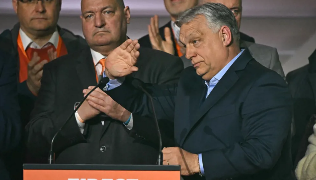 رئيس الوزراء المجري فيكتور أوربان يقر بهزيمة "مؤلمة" في الانتخابات التشريعية