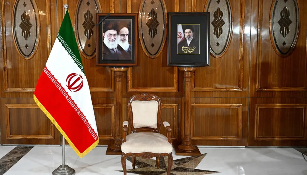 مسؤولون أميركيون يبحثون عقد اجتماع ثان مباشر مع الإيرانيين قبل انتهاء وقف إطلاق النار