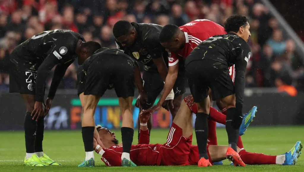 تفاصيل إصابة نجم ليفربول أوغو إيكيتيكي