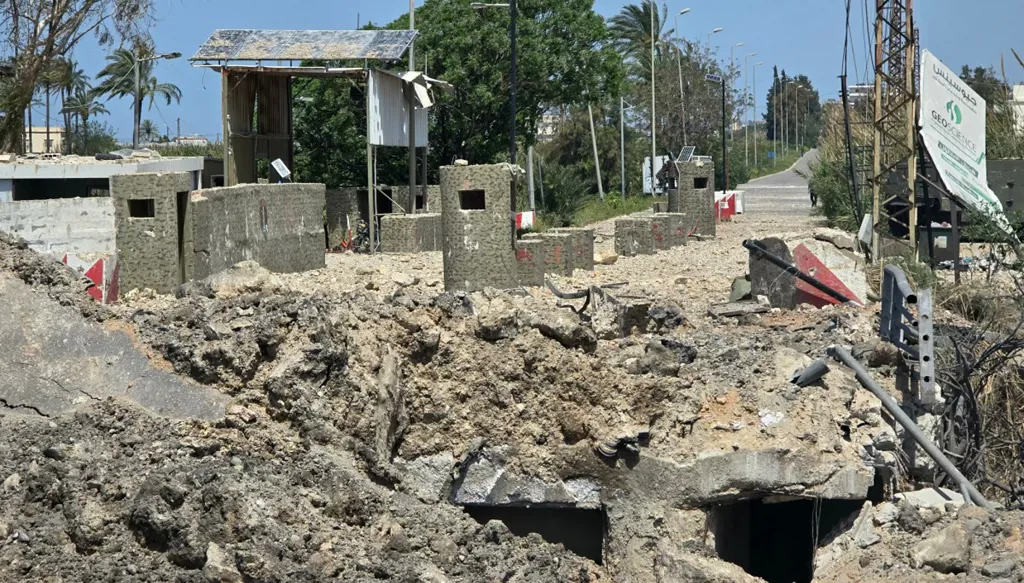 من الجسور إلى الكهرباء: استراتيجية خنق جنوب لبنان تتوسع