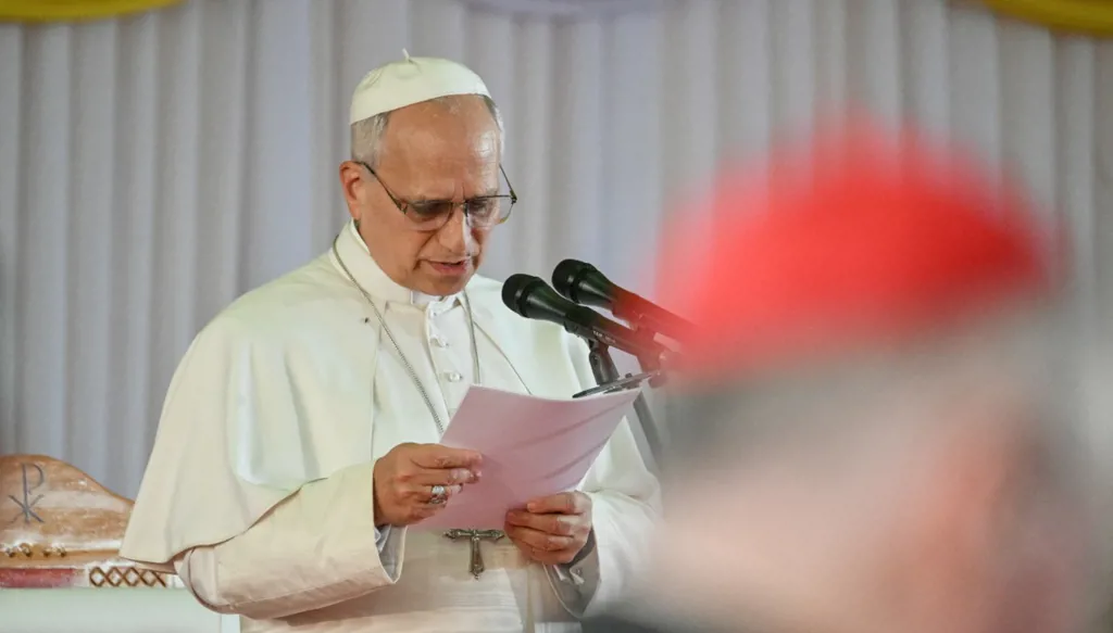 أكثر من مئة الف كاميروني صلّوا مع البابا لاوون في العاصمة الاقتصادية دوالا