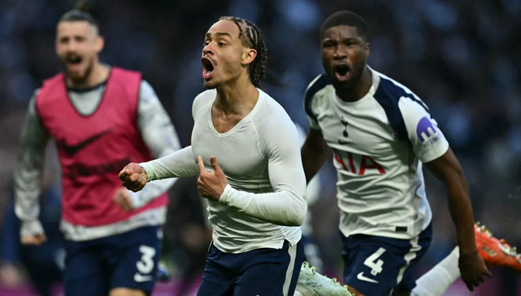 حلم البقاء في الدوري الإنكليزي يشعل القاع بسباق الأمتار الأخيرة