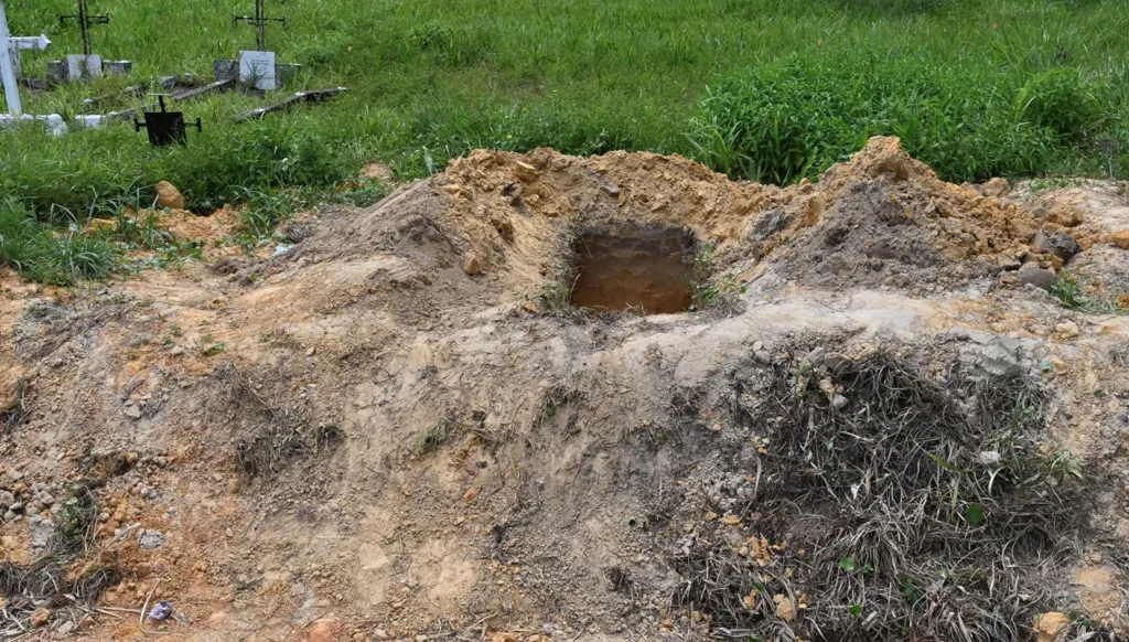 جثث 50 طفلاً رضيعاً بمقبرة واحدة... تخلّص غير قانوني وإشارات تشريح!