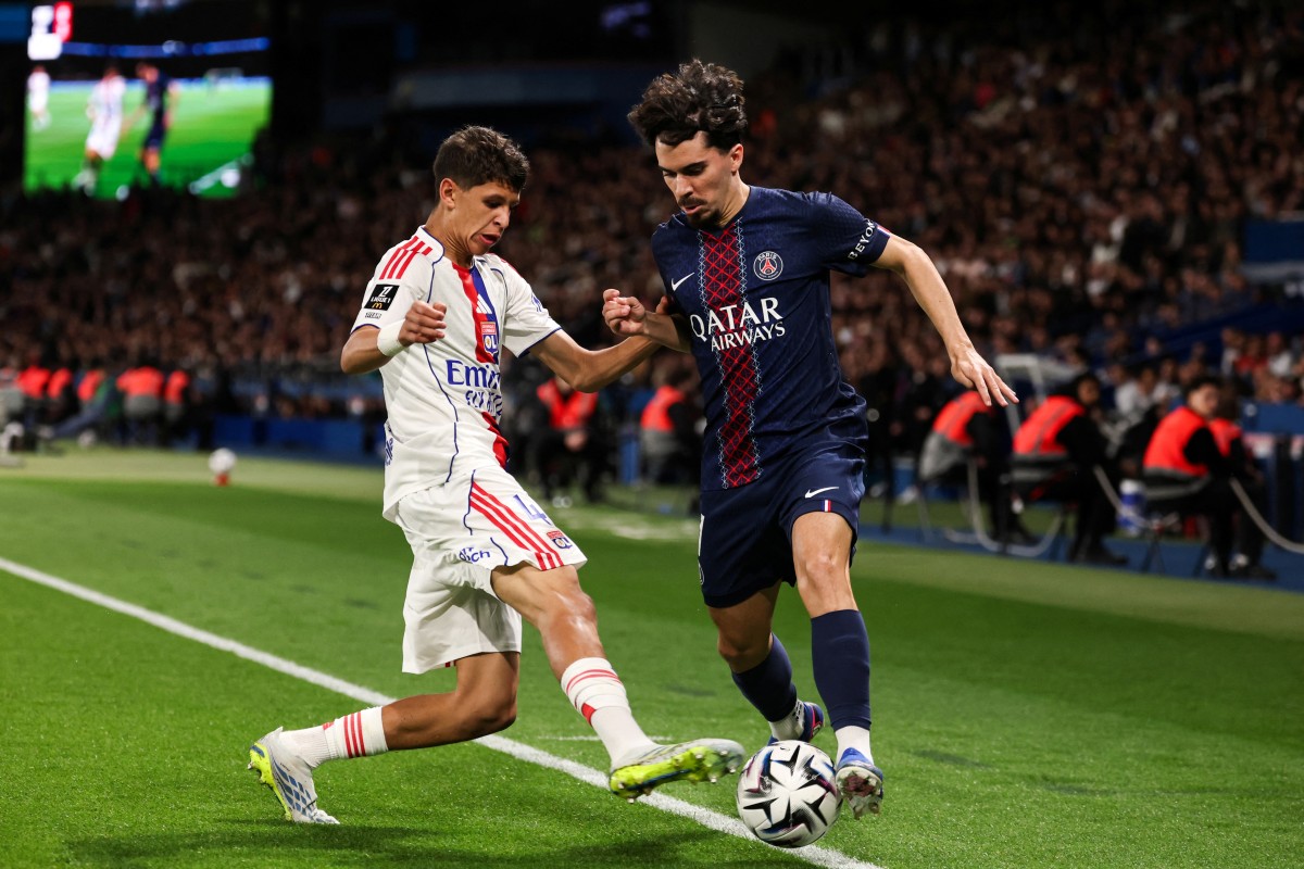 فيتينيا بمواجهة ليون. (أ ف ب)