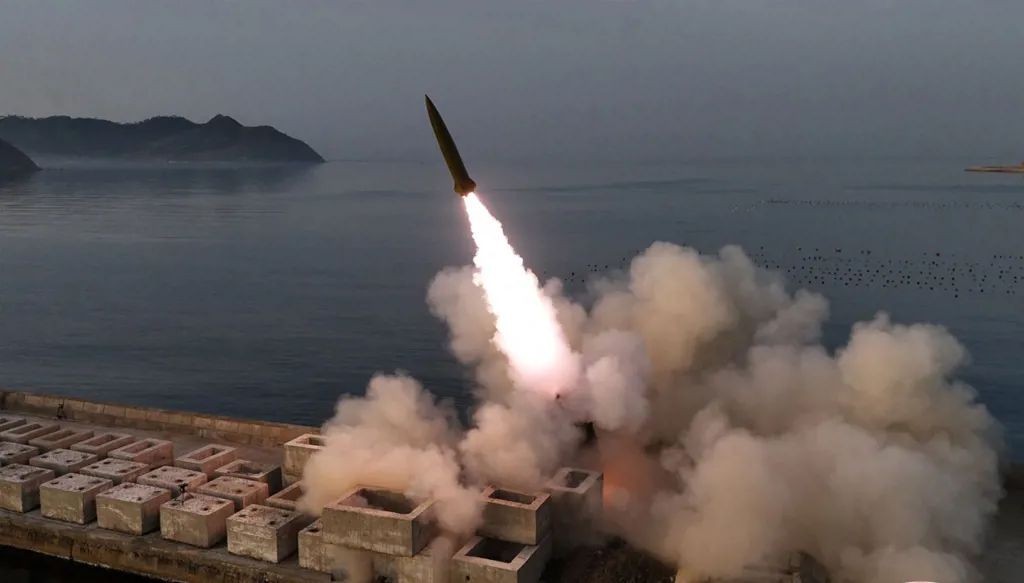 الخارجية البريطانية تندد بعمليات إطلاق الصواريخ الكورية الشمالية