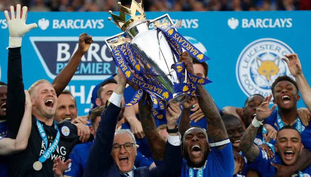 ليستر سيتي بطل إنكلترا عام 2016 يهبط إلى الدرجة الثالثة