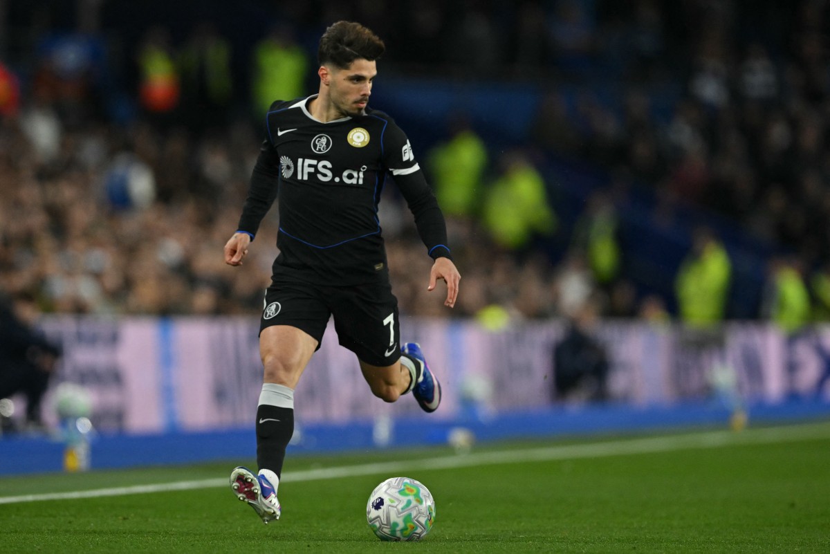 تشيلسي يبحث عن العودة إلى السكة. (أ ف ب)