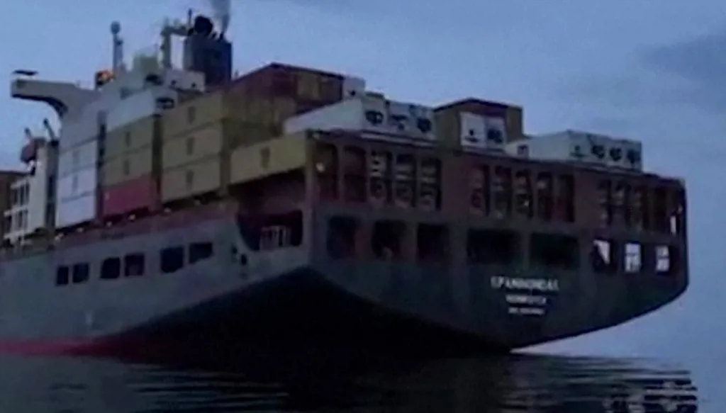 مضيق هرمز تحت الضغط... هل يقود التصعيد إلى اتفاق أم إلى مواجهة أوسع؟