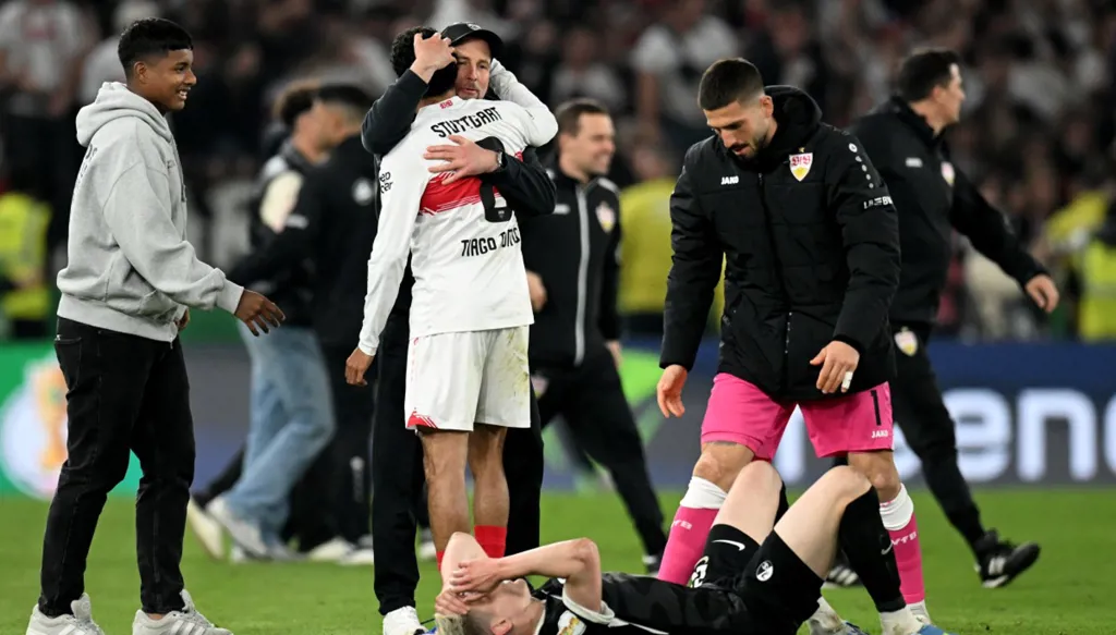 شتوتغارت يحتفل بالتأهل إلى نهائي كأس ألمانيا. (أ ف ب)