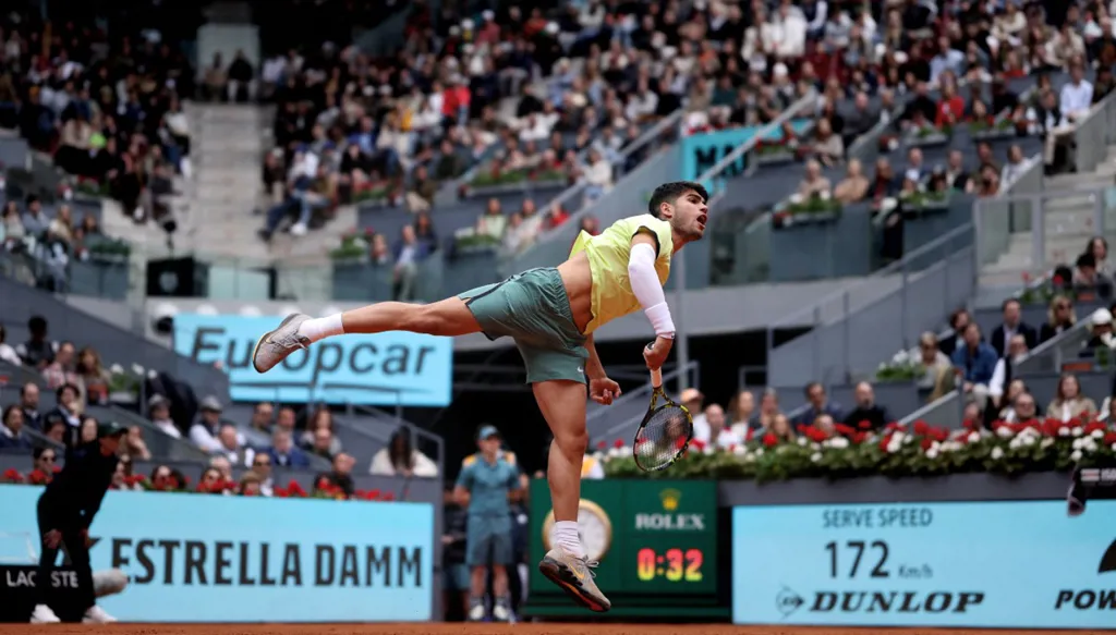 قرار حذر لتفادي الأسوأ... ألكاراز يبتعد عن الملاعب موقتاً