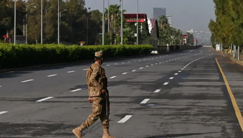Araghchi en visite au Pakistan : Qalibaf au cœur des tensions politiques sur les négociations Iran–États-Unis