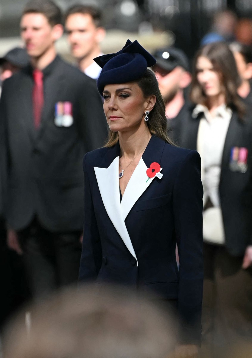 كيت ميدلتون في يوم أنزاك 2026 بإطلالة من جيفنشي (أ.ف.ب)