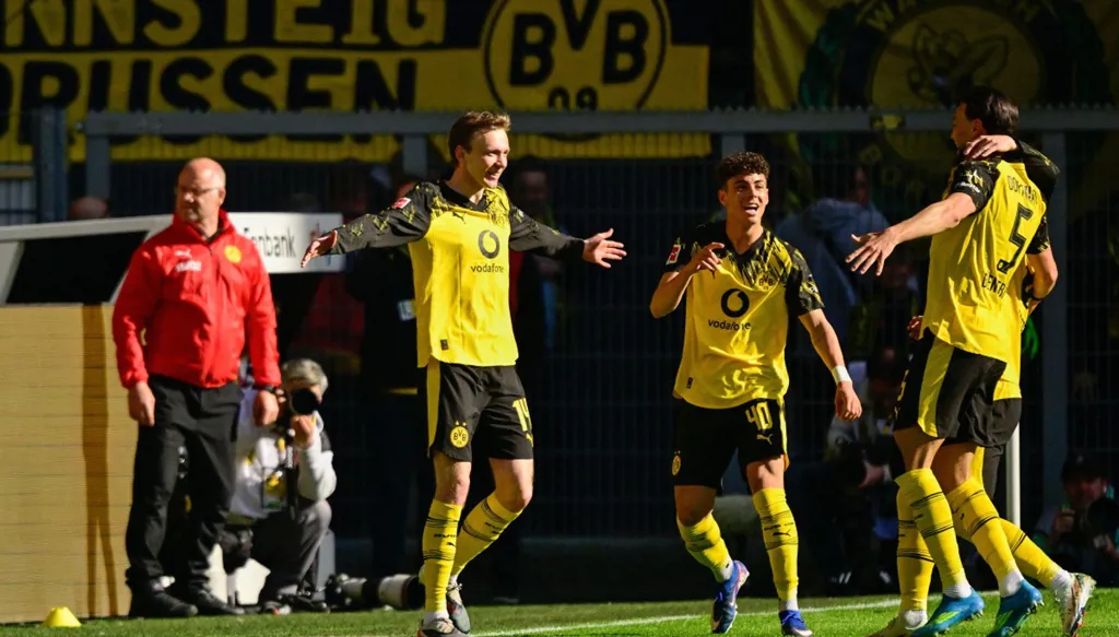 من مباراة دورتموند وفرايبورغ. (أ ف ب)