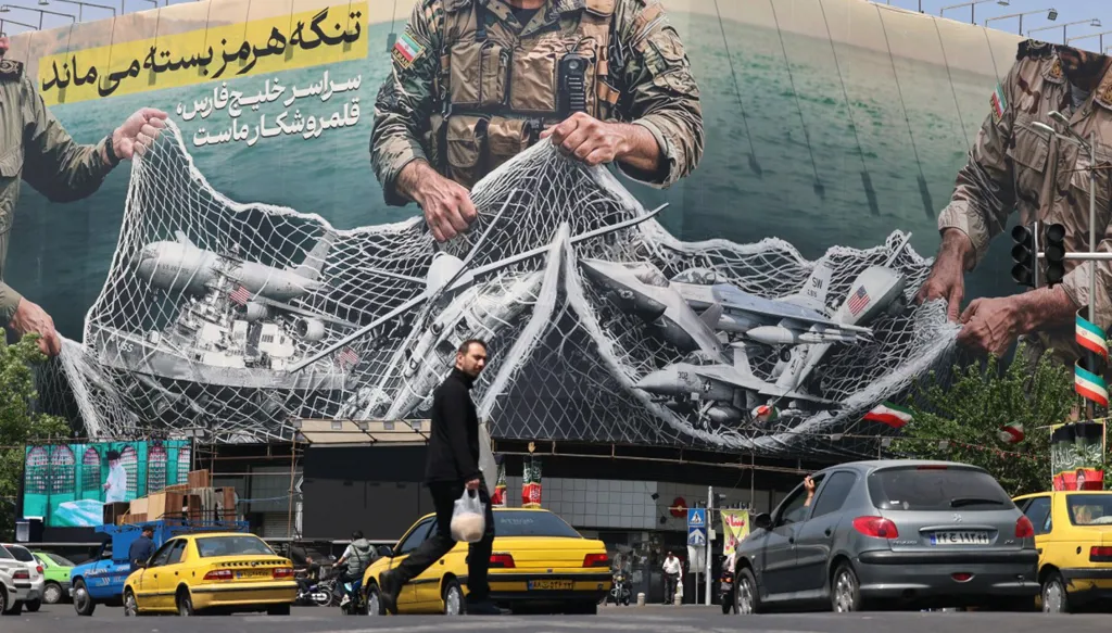 ترامب يوجّه للاستعداد لحصار طويل على إيران... ورسالة من طهران إلى الأمم المتحدة