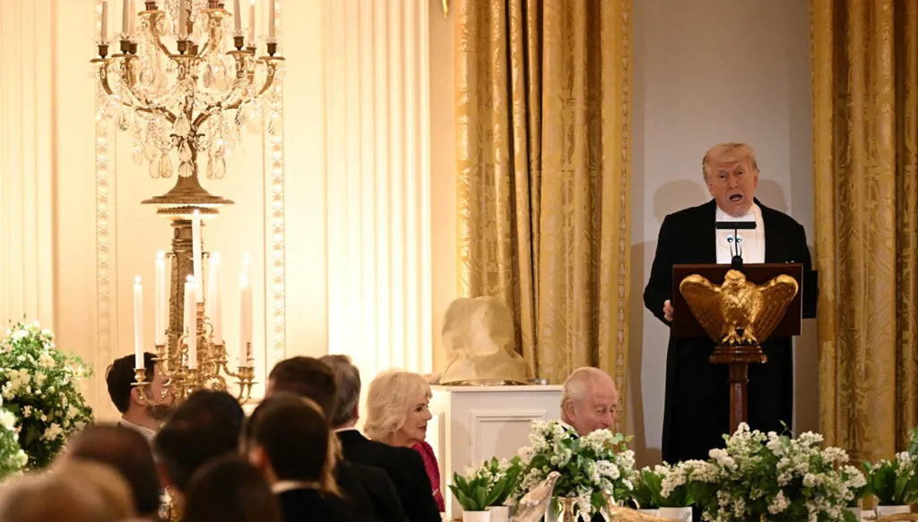 ترامب يقطع كلمته تكريماً لنجم الغولف روري ماكلروي (فيديو)