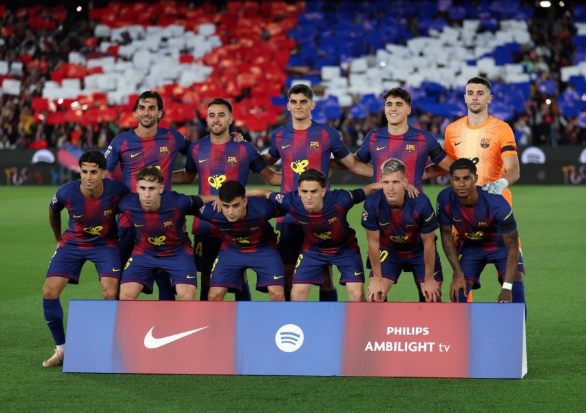 لاعبو برشلونة. (أ ف ب)