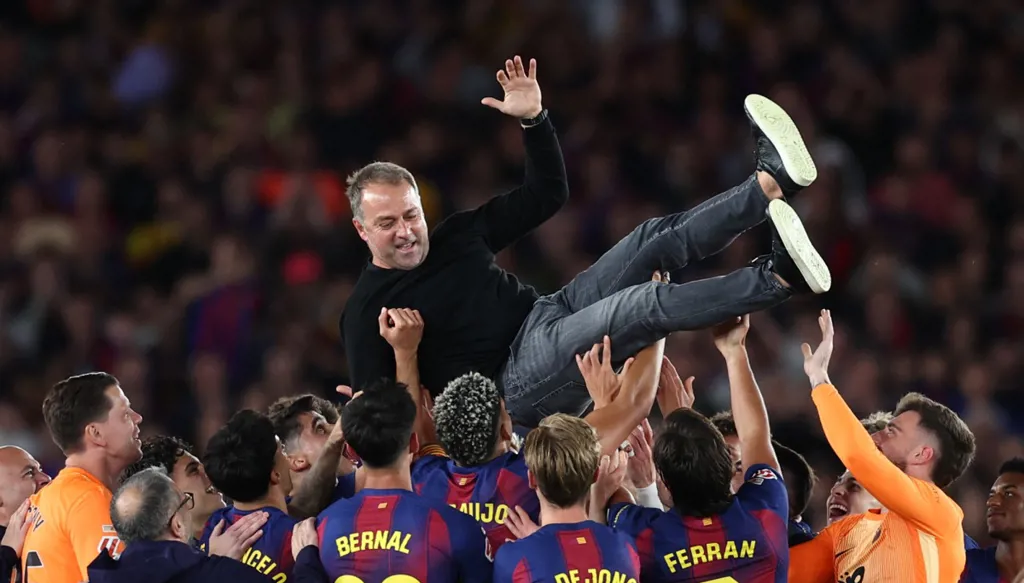 فليك يمدد عقده مع برشلونة