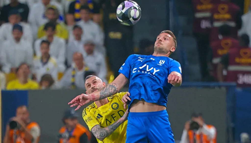 الهلال يصعق رونالدو والنصر بهدف قاتل ويؤجل حسم لقب دوري روشن السعودي