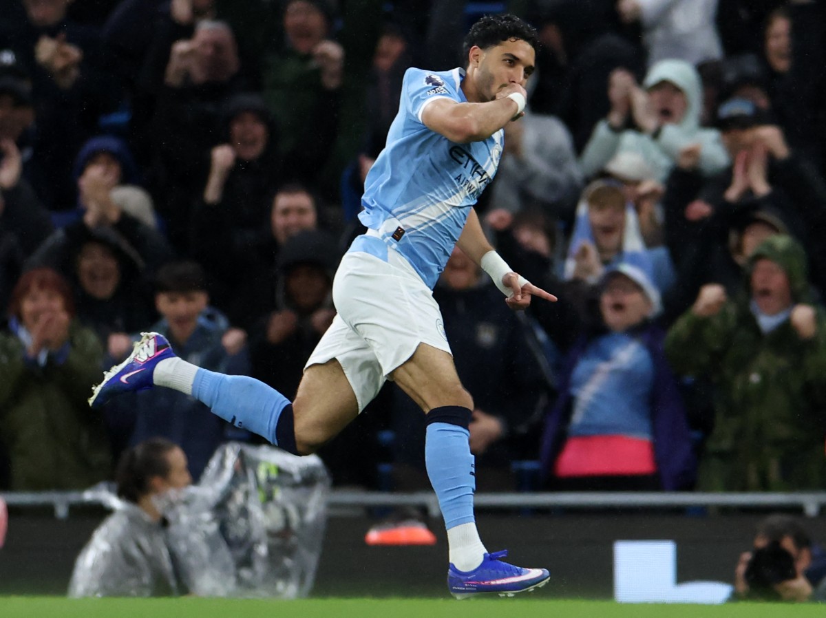 هل يخطف مانشستر سيتي لقب الدوري الإنكليزي في الأمتار الأخيرة؟. (أ ف ب)