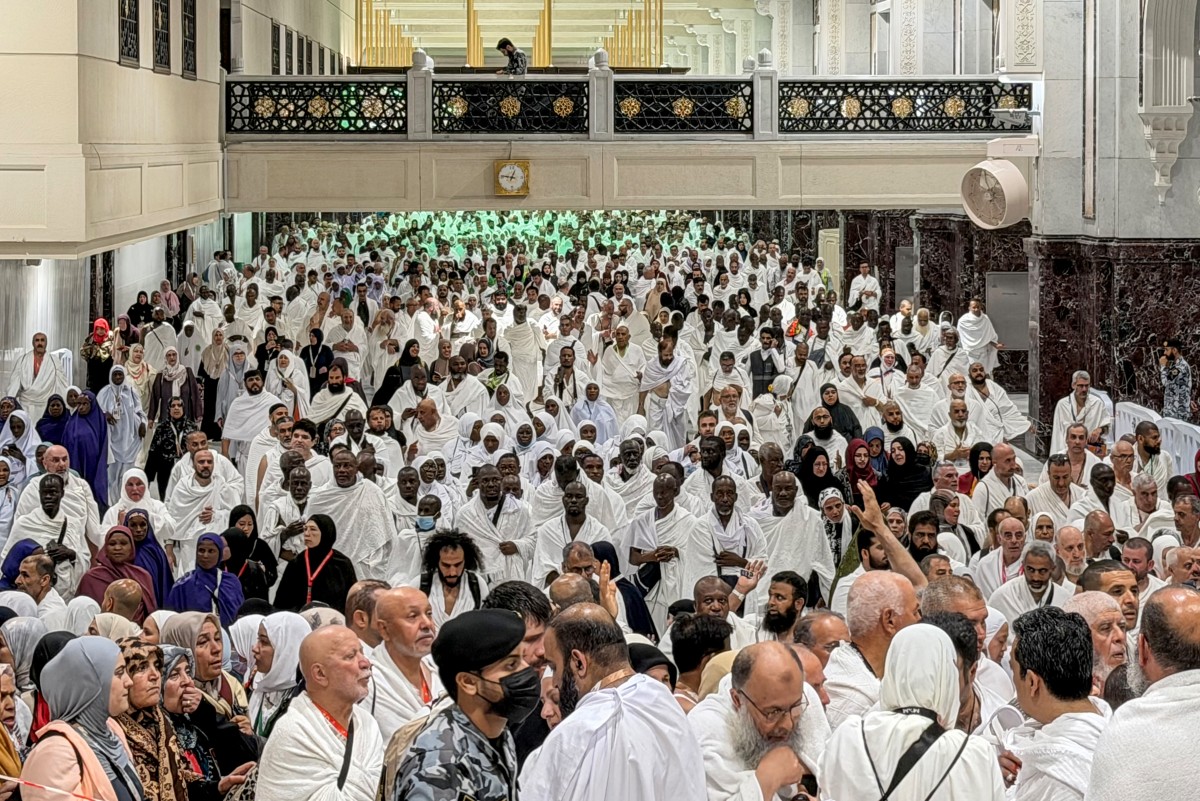مناسك الصفا والمرة في مكة المكرمة (أ ف ب).