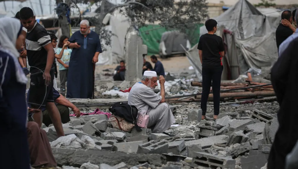مقتل خمسة فلسطينيين في غارة إسرائيلية في وسط قطاع غزة