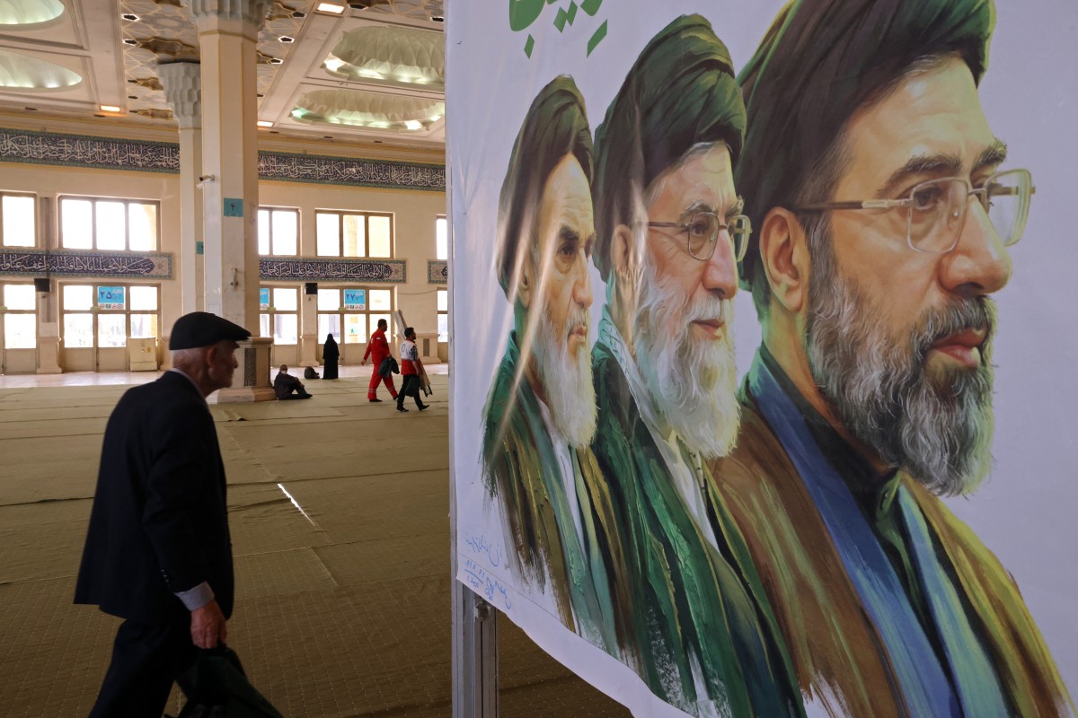 قادة إيران (أ ف ب).