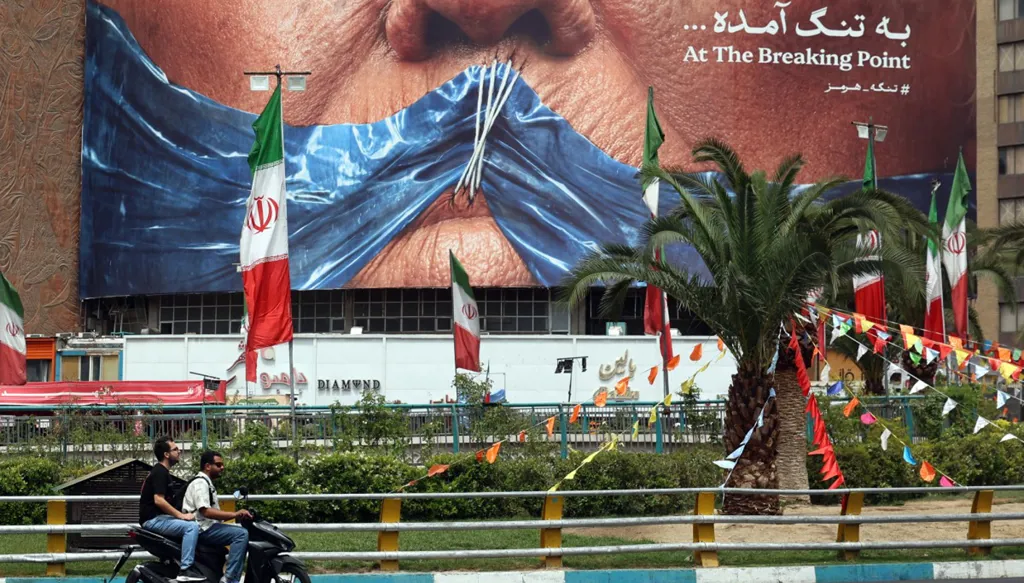 إلى أي مدى اقتربت أميركا وإيران من إنهاء الحرب؟