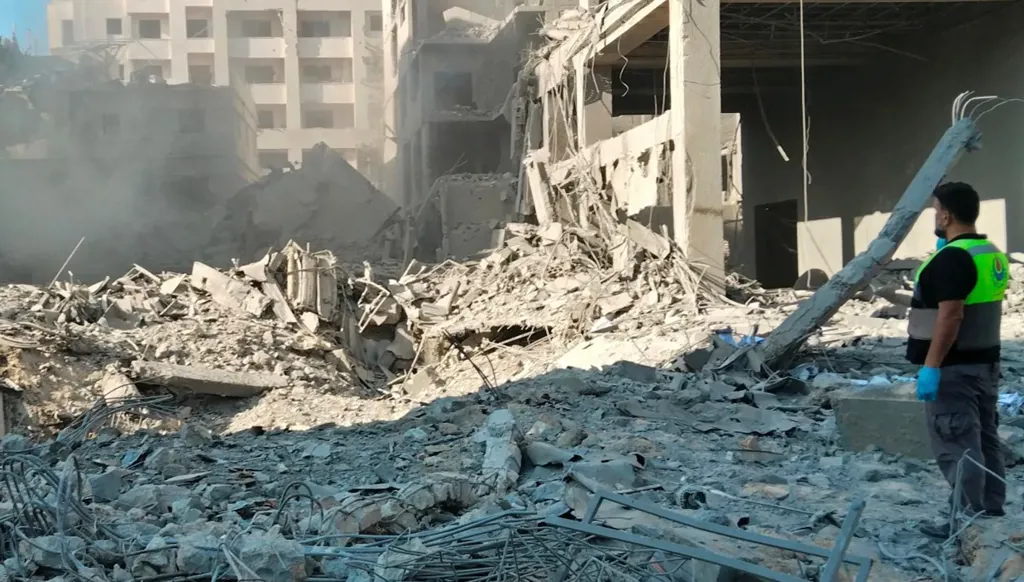 النسيج الذي أهملنا خيوطه