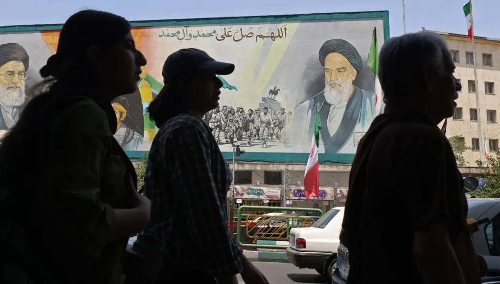 الاستراتيجية الإيرانيّة... استراتيجية تجميع الأوراق