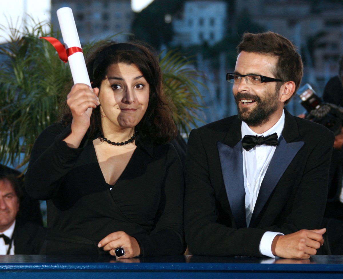 مرجان ساترابي والمخرج الفرنسي فنسان بارونو عام 2007 في مهرجان كان السينمائي. (أ ف ب)