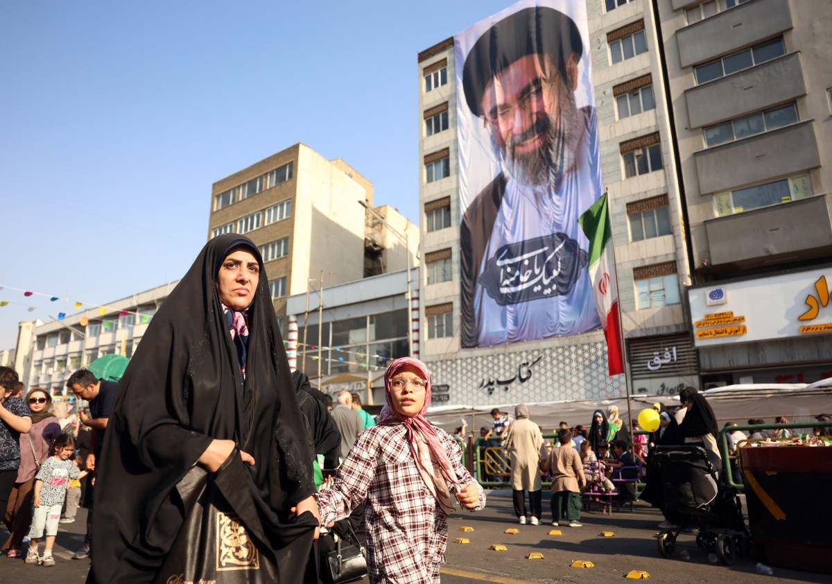 إيرانيون في طهران. (أ ف ب)