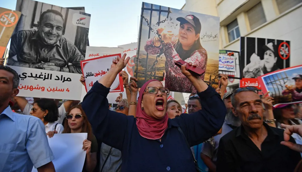 دعوات جديدة لتوحيد المعارضة في تونس... ما فرص تجاوز الانقسامات؟