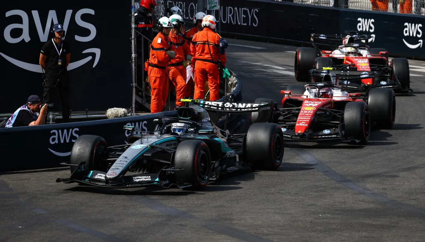 إيقاف سباق جائزة موناكو الكبرى بسبب تضرّر الحلبة
@F1