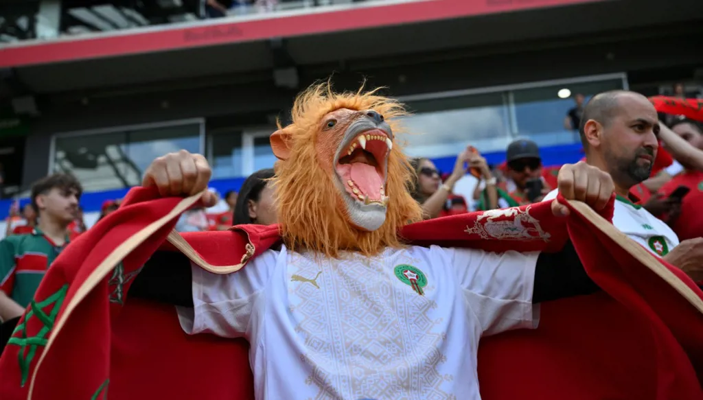 تعرف على طاقم التحكيم لمباراة البرازيل والمغرب في كأس العالم 2026