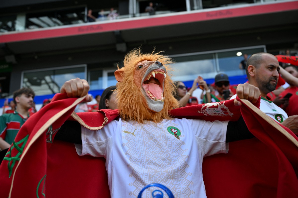جماهير المغرب في المباراة أمام البرازيل في كأس العالم 2026. (أ ف ب)