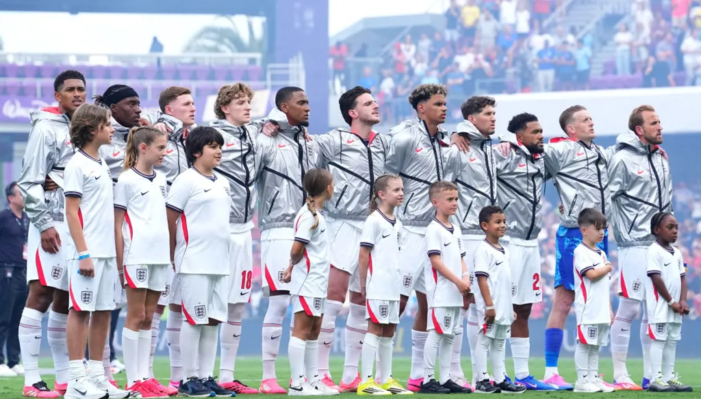 ما جديد فضيحة سرقة معدات منتخب إنكلترا في كأس العالم 2026؟