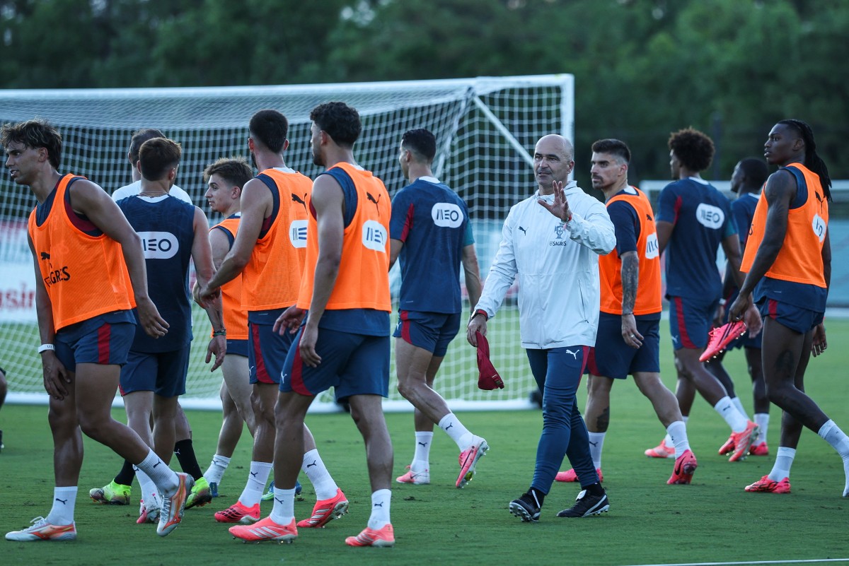 منتخب البرتغال خلال التمارين. (أ ف ب)