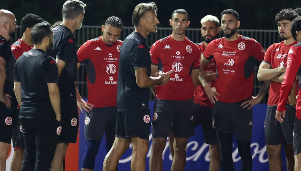 رونار يحفّز لاعبي منتخب تونس قبل المواجهة المصيريّة في كأس العالم